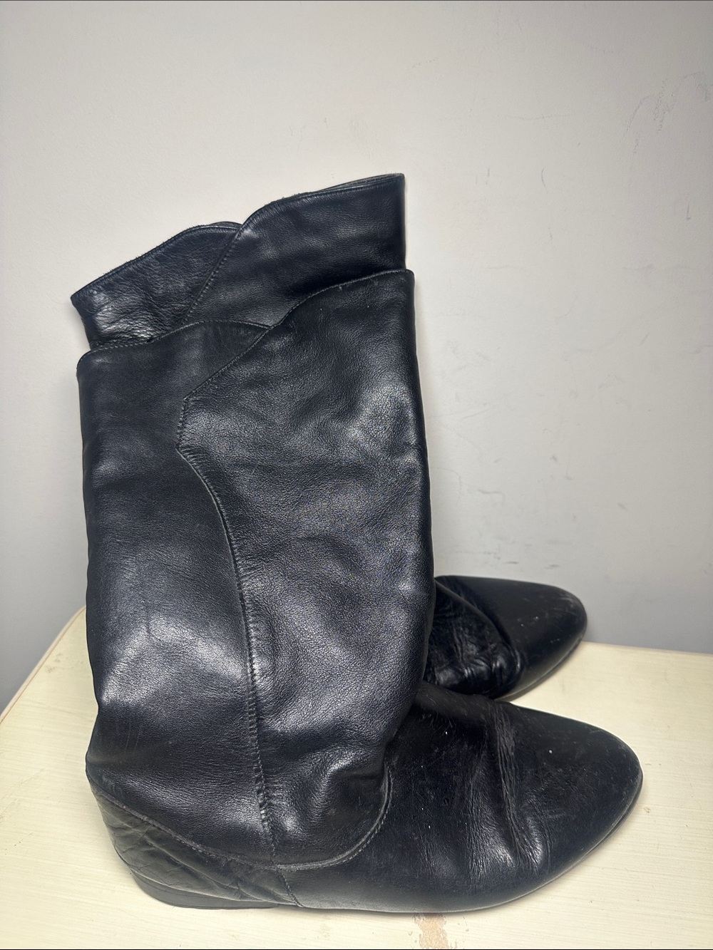 Wanderlust Canada Black Leather Mid-Calf Boots
